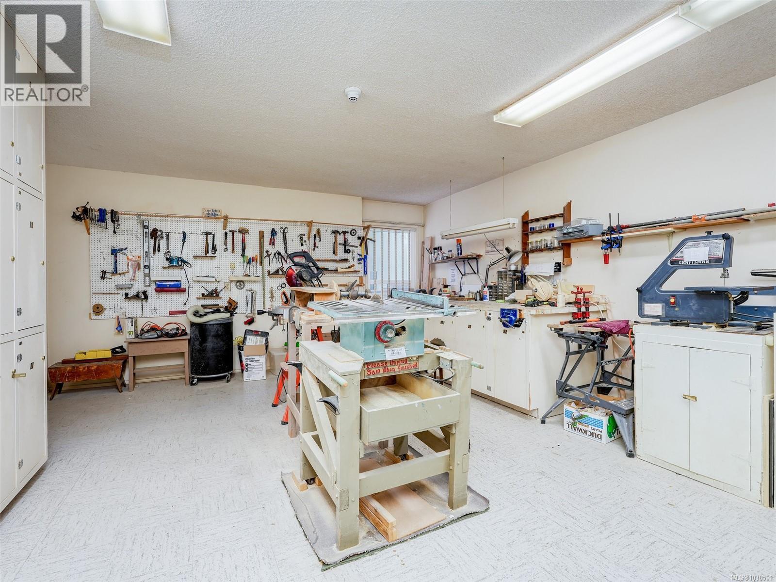 303 2125 Oak Bay Avenue, Oak Bay