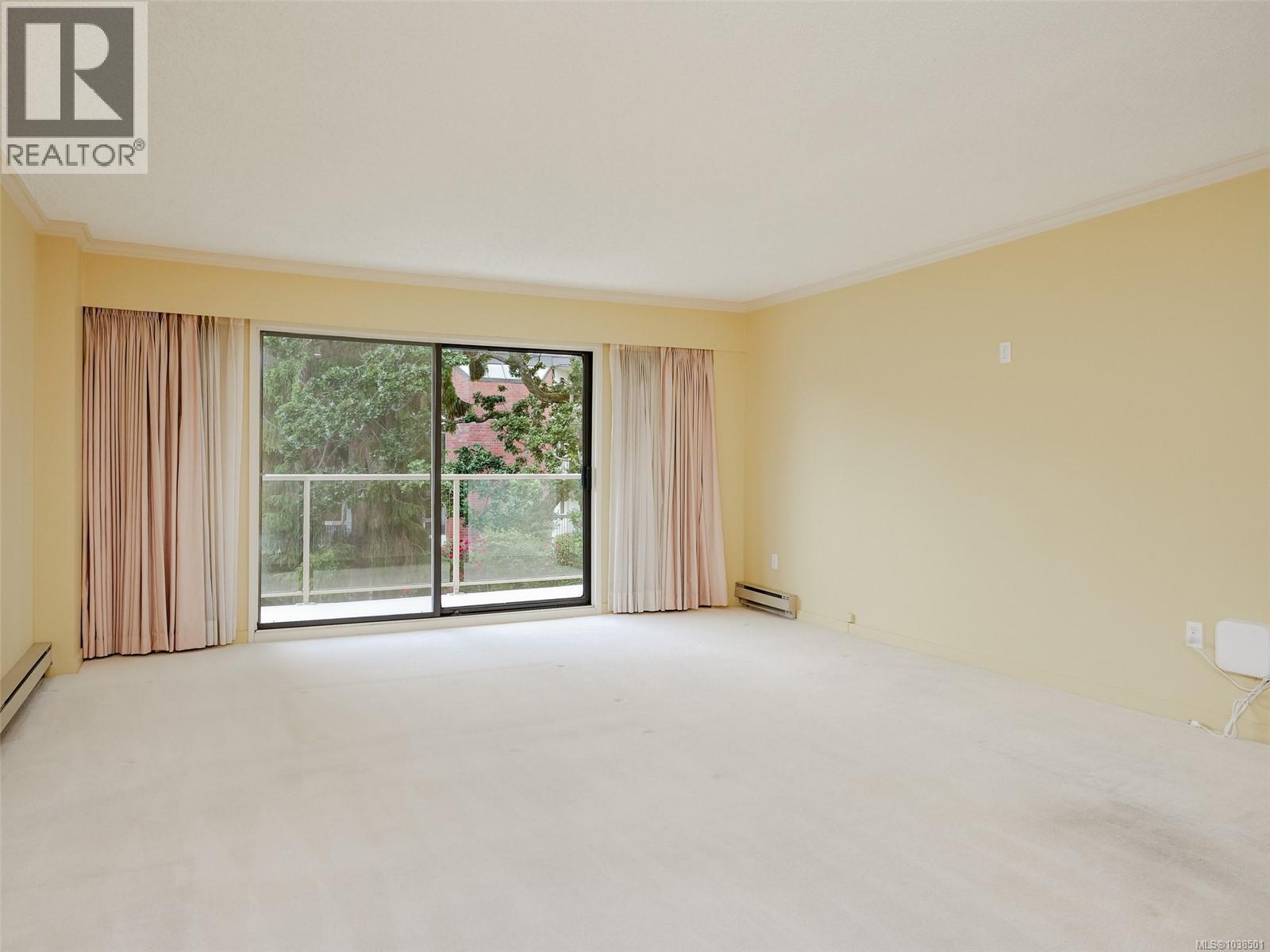 #303 2125 Oak Bay Ave - 8