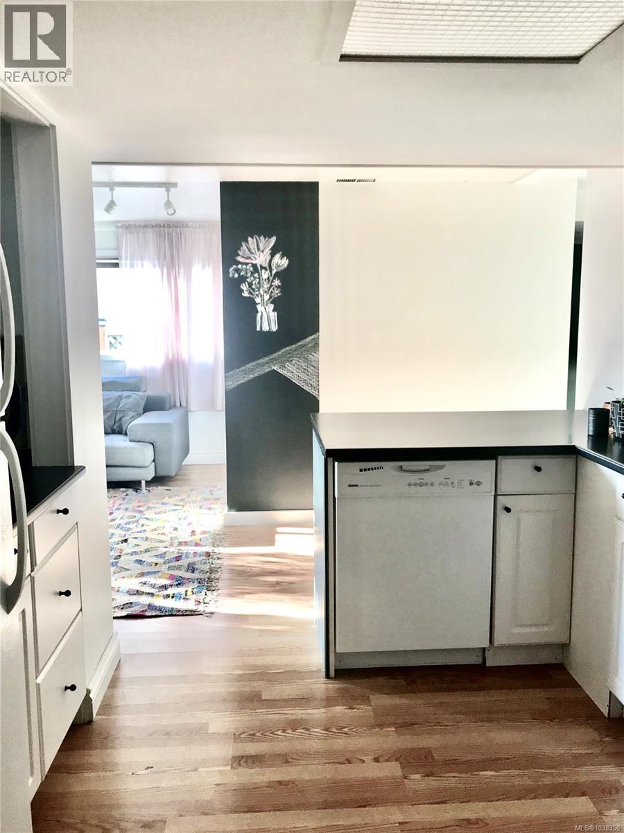 1195 Kings Rd - 55