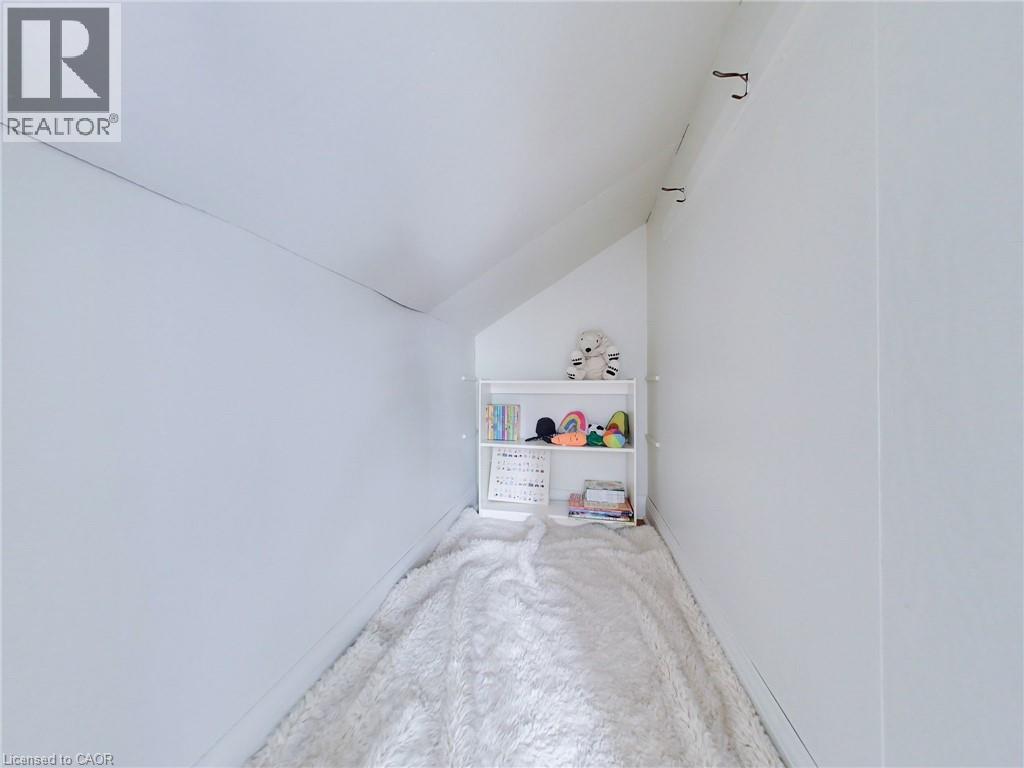 186 FORSYTH Drive - 24