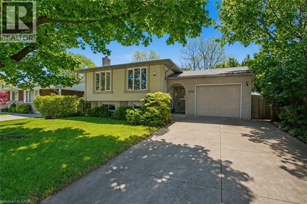304 ST ANDREWS Drive - 1