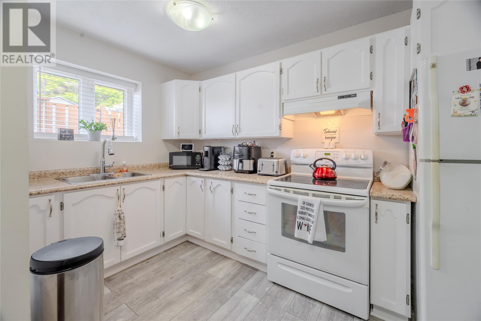 60 Sparrow Drive - 23