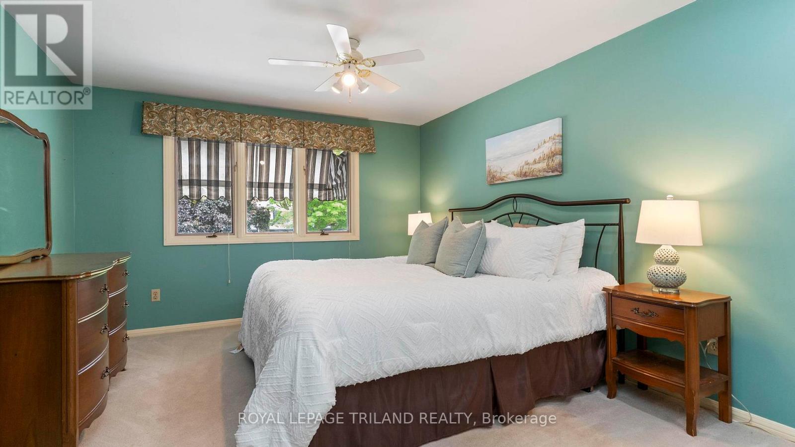 4 CONIFER CRESCENT - 20
