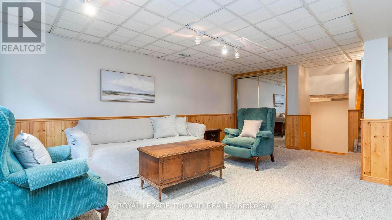 4 CONIFER CRESCENT - 25
