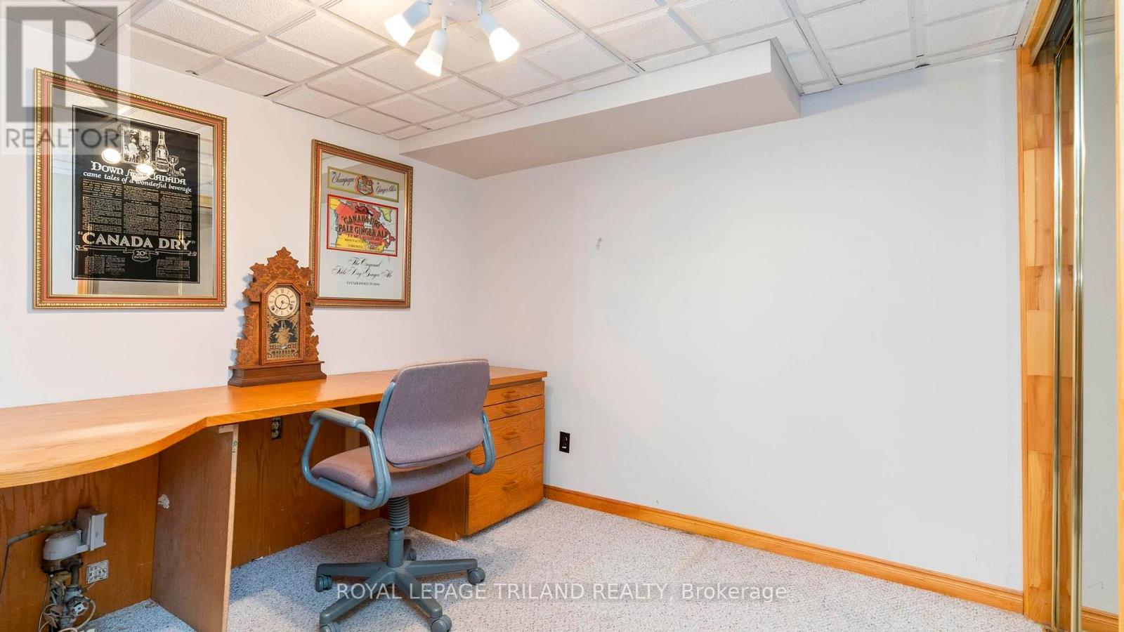 4 CONIFER CRESCENT - 29