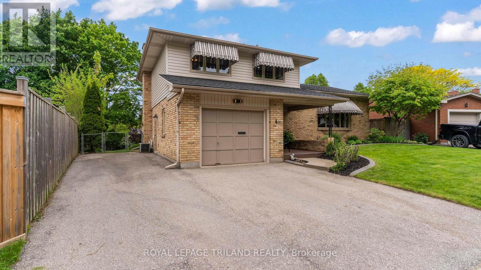 4 CONIFER CRESCENT - 3
