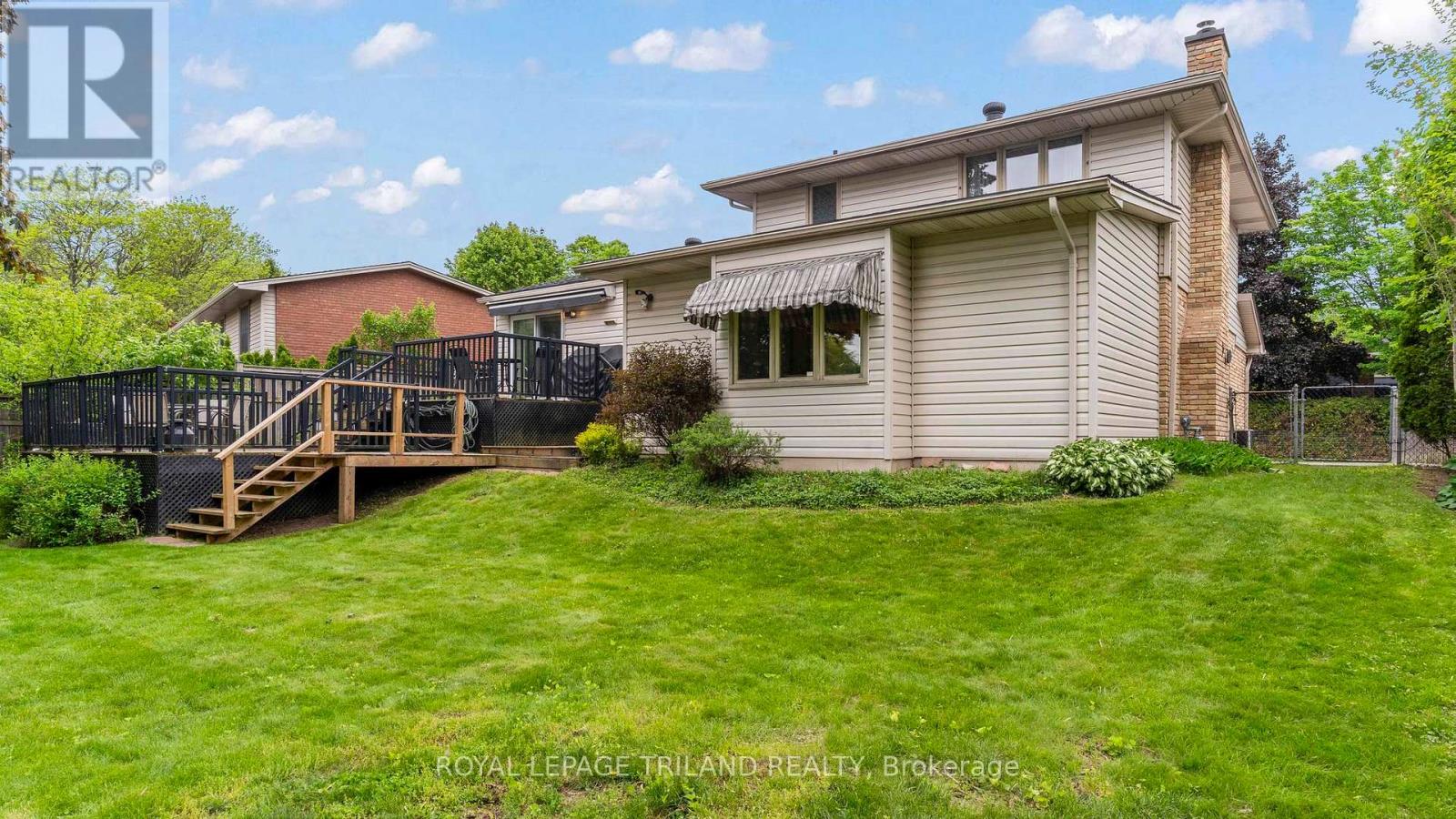4 CONIFER CRESCENT - 31
