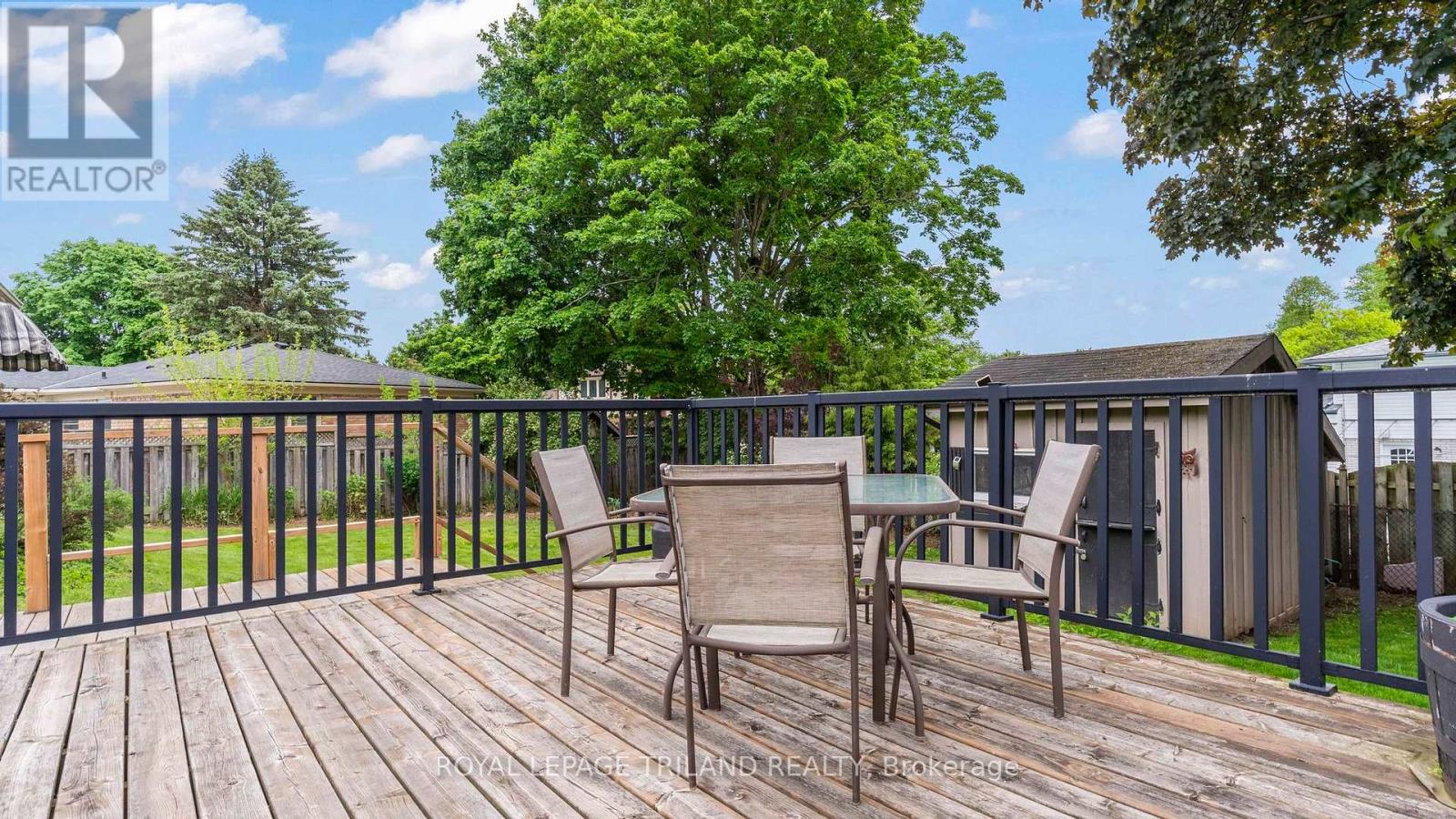 4 CONIFER CRESCENT - 33