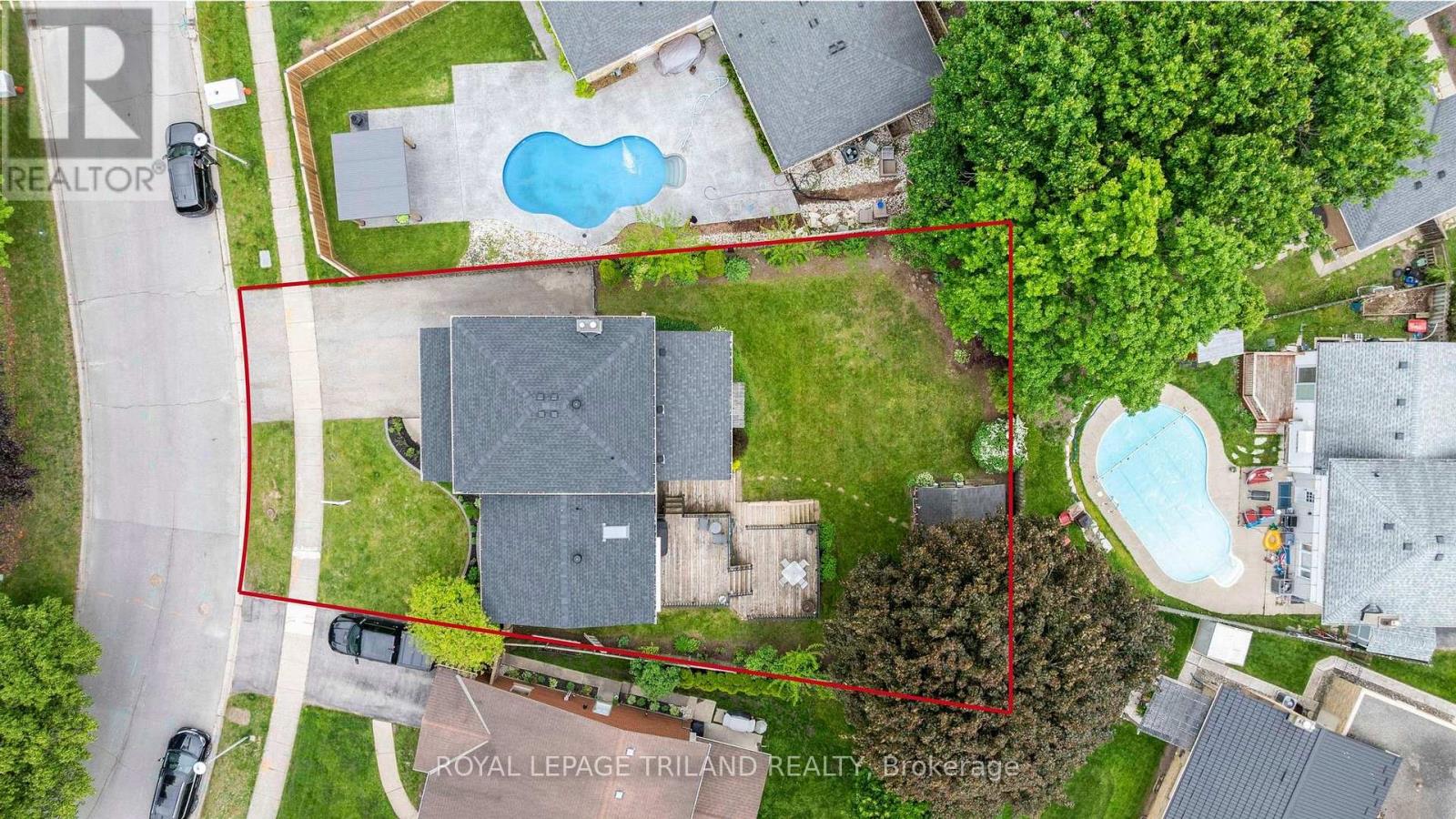 4 CONIFER CRESCENT - 39