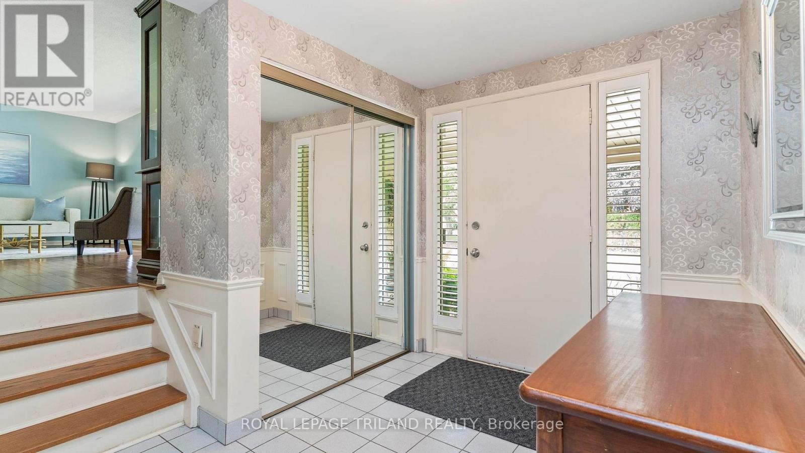 4 CONIFER CRESCENT - 5