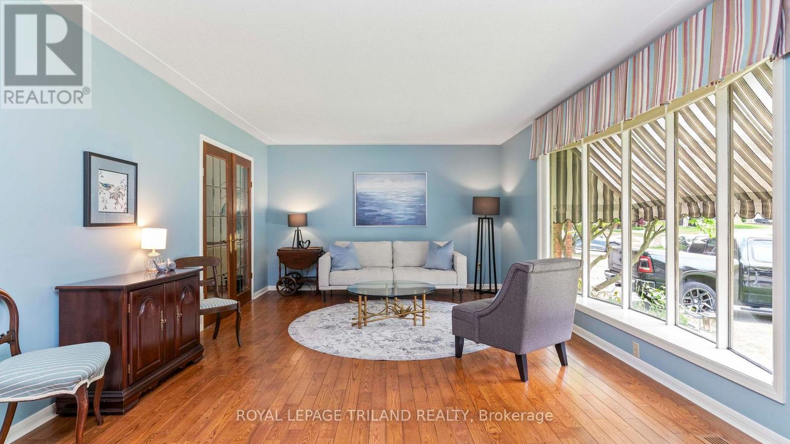 4 CONIFER CRESCENT - 6