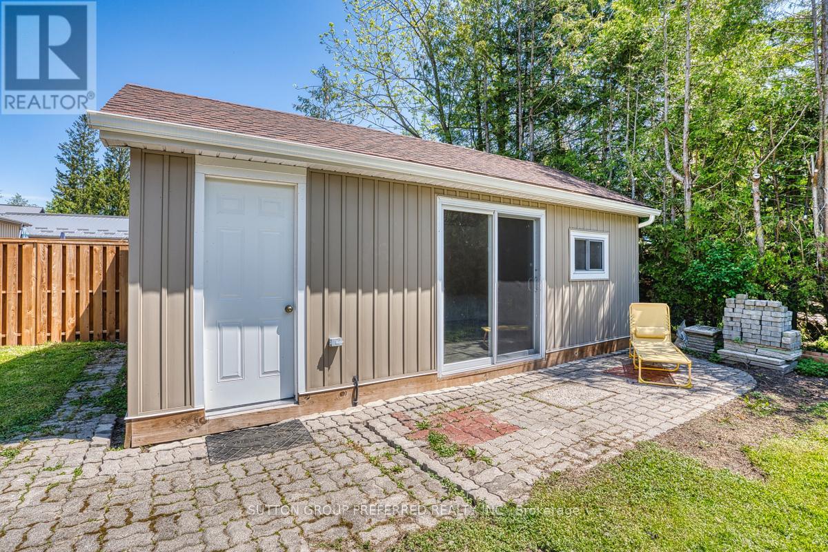 20 BLUEWATER DRIVE - 24