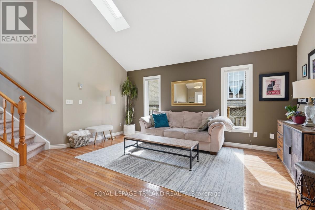 1108 PLEASANTVIEW DRIVE - 15