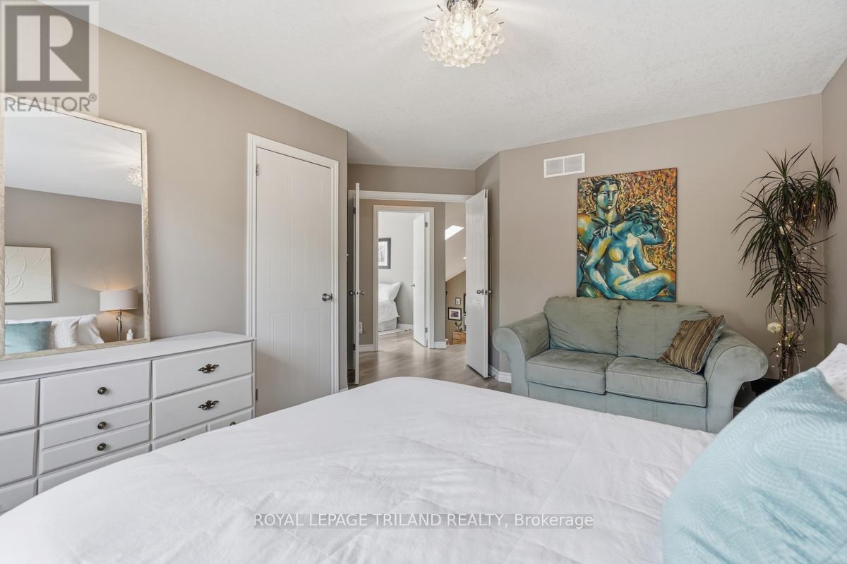 1108 PLEASANTVIEW DRIVE - 19
