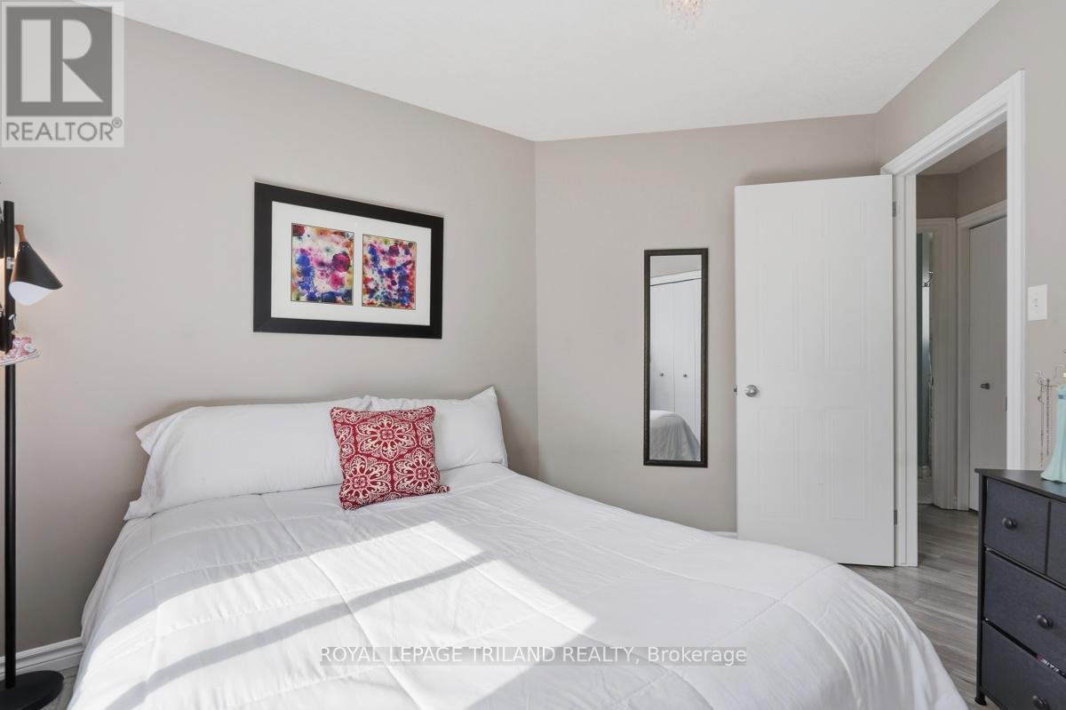 1108 PLEASANTVIEW DRIVE - 21