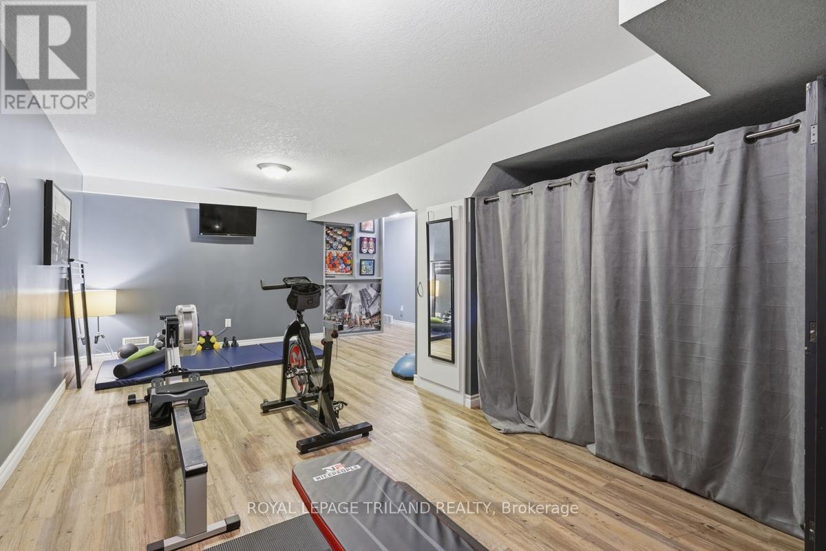 1108 PLEASANTVIEW DRIVE - 33