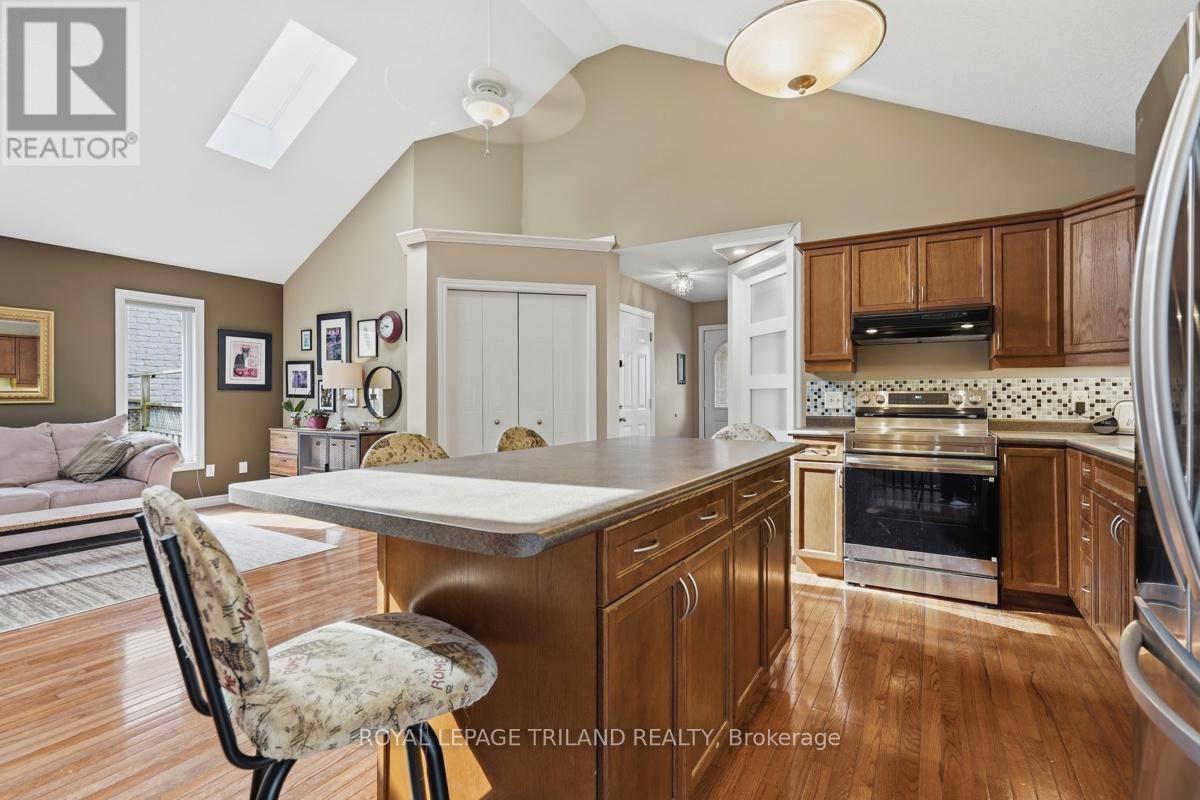 1108 PLEASANTVIEW DRIVE - 7