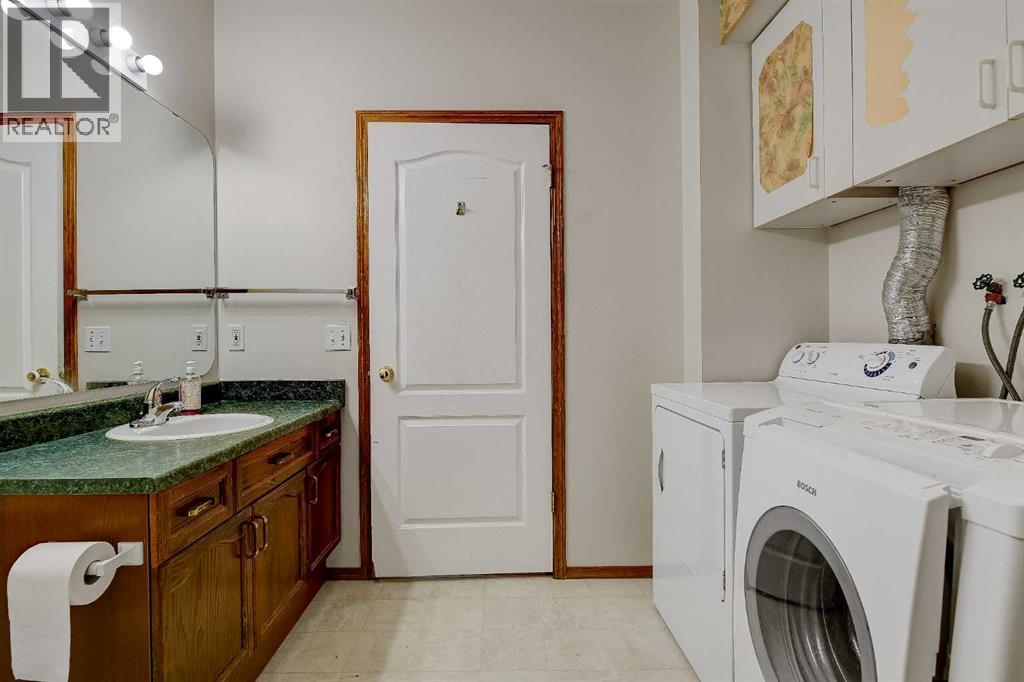 7709 106A Street - 22
