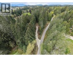 2 Churchill Rd, Salt Spring, BC V8K2R3 Photo 8