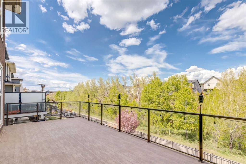 142 Cranbrook Park SE - 11