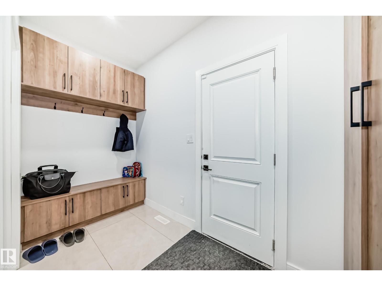 6863 171 AV NW - 20