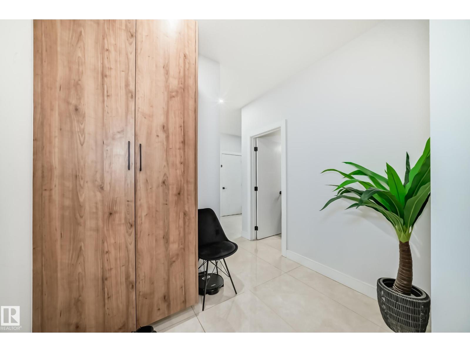 6863 171 AV NW - 21