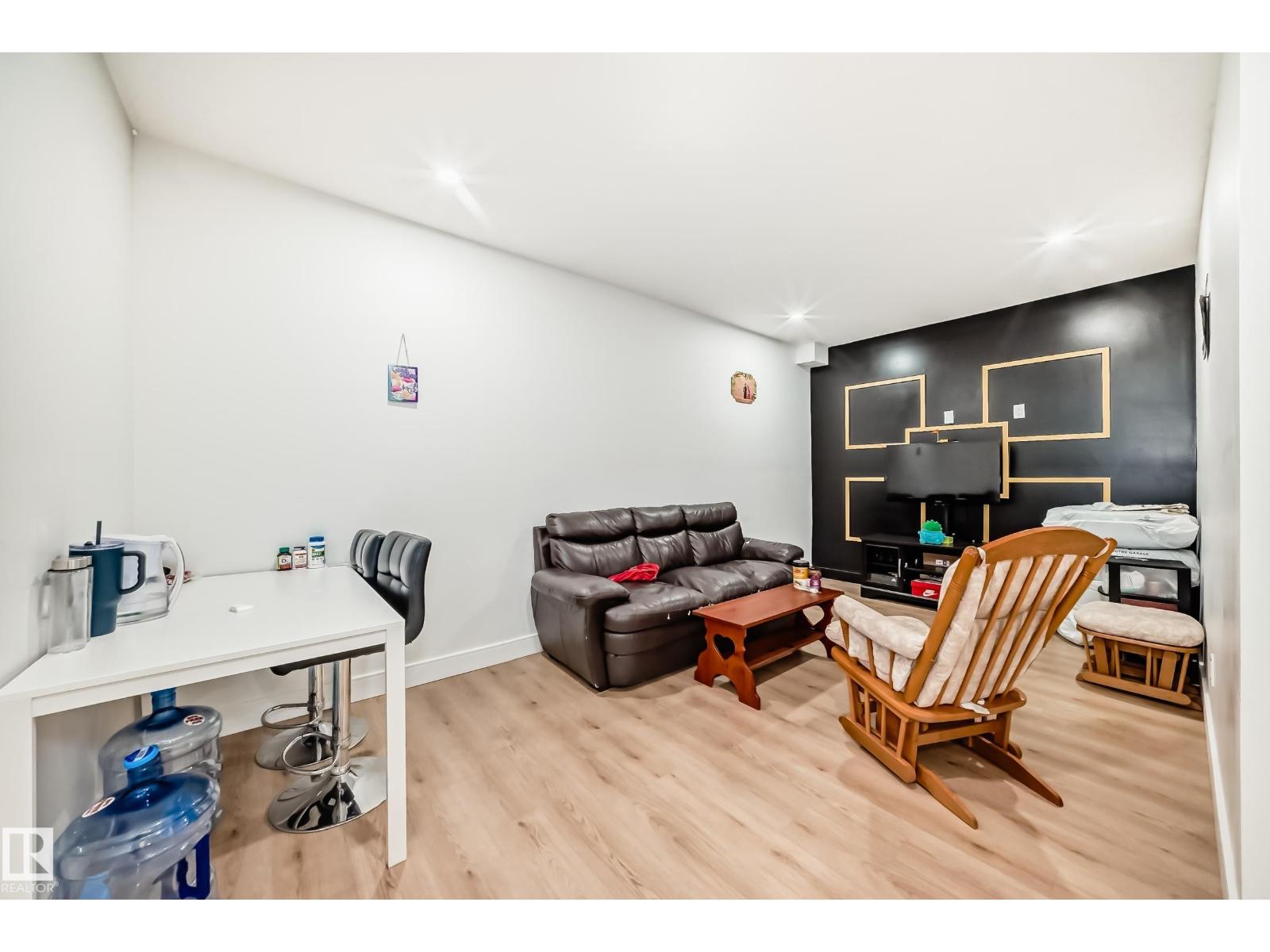 6863 171 AV NW - 45