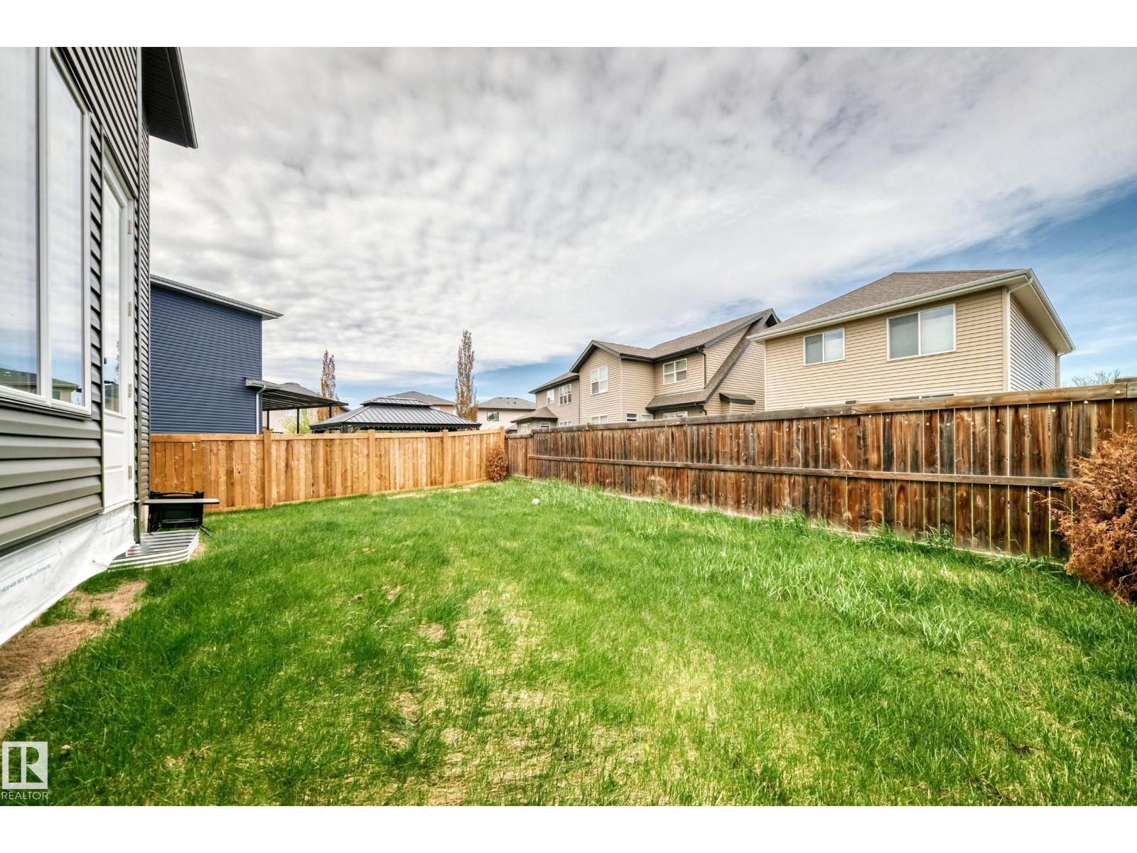 6863 171 AV NW - 52