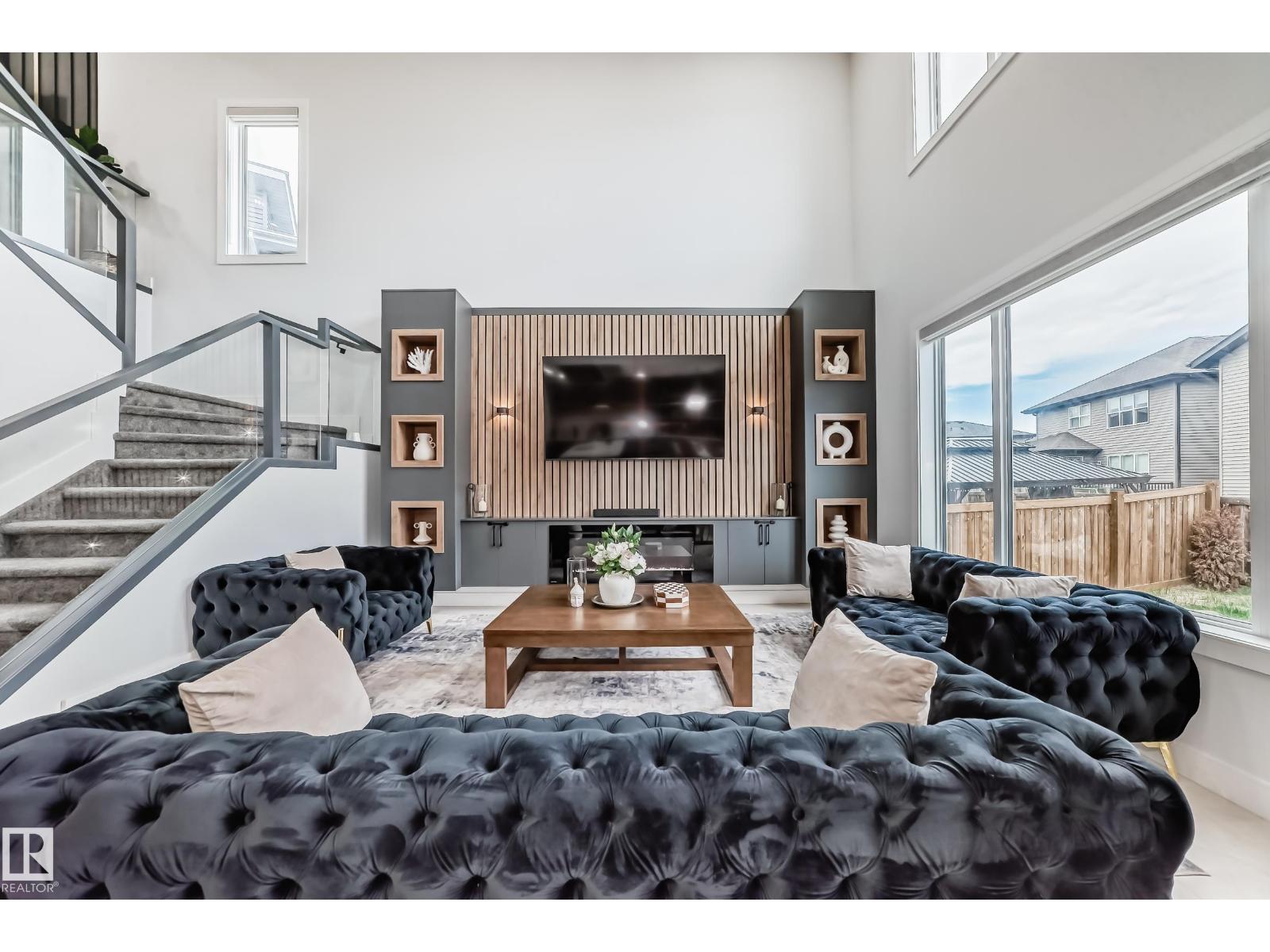 6863 171 AV NW - 9