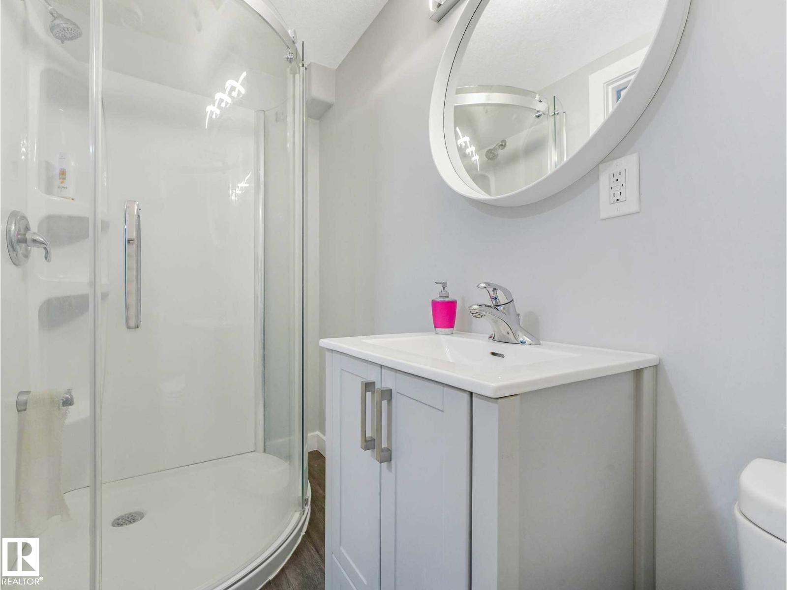 9207 169 ST NW - 41