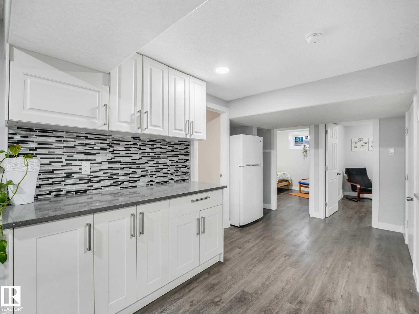 9207 169 ST NW - 47