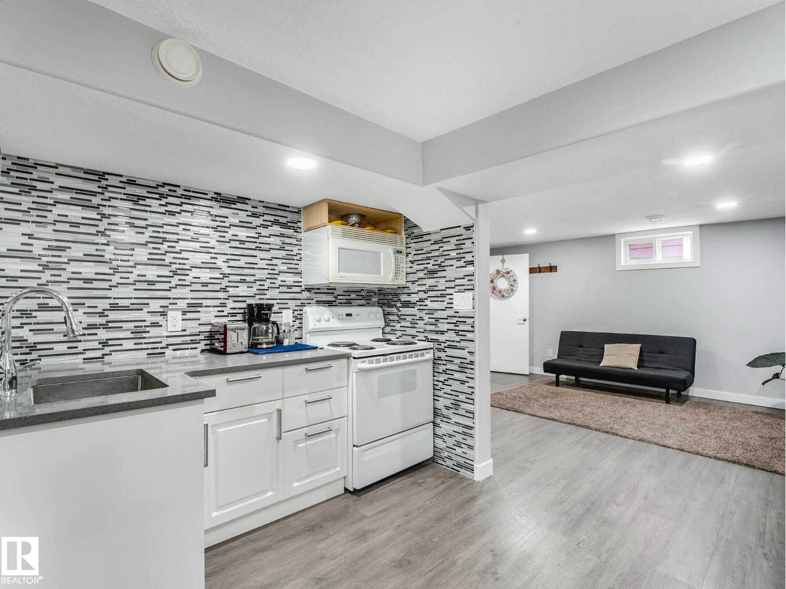9207 169 ST NW - 48