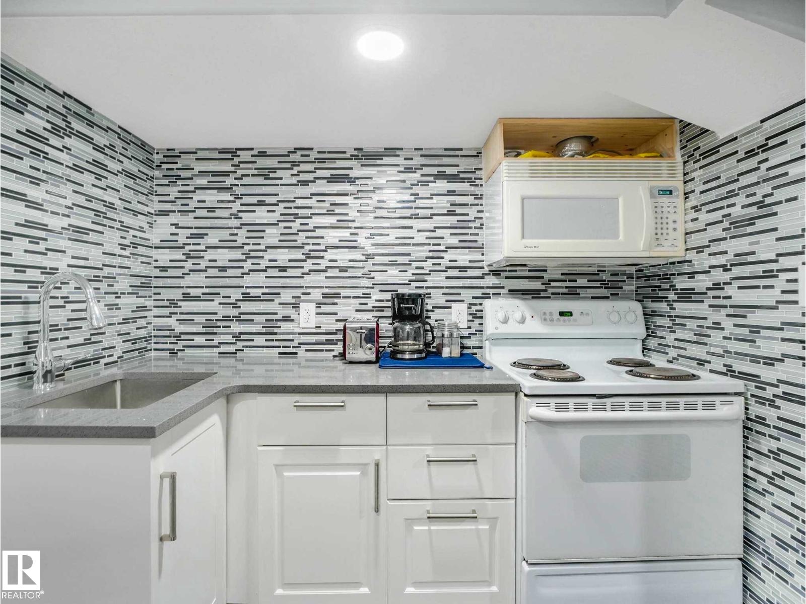 9207 169 ST NW - 50
