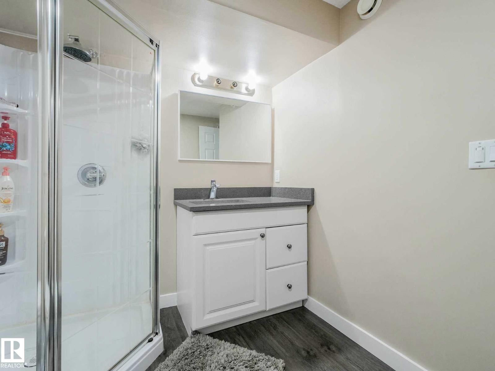 9207 169 ST NW - 54