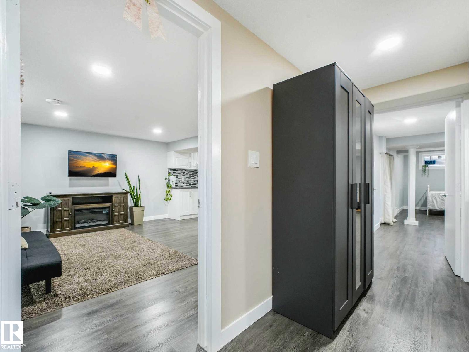 9207 169 ST NW - 56