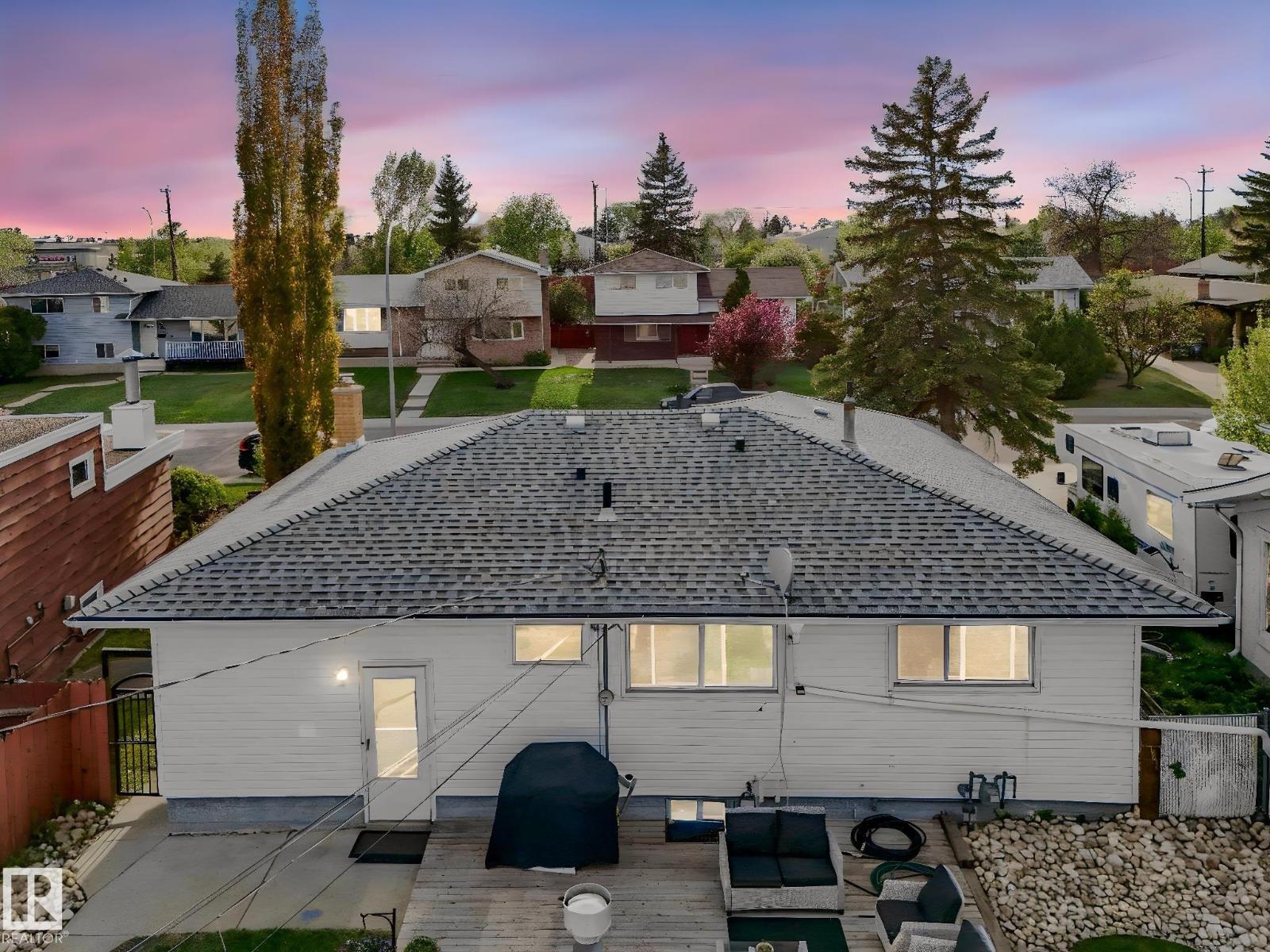 9207 169 ST NW - 64