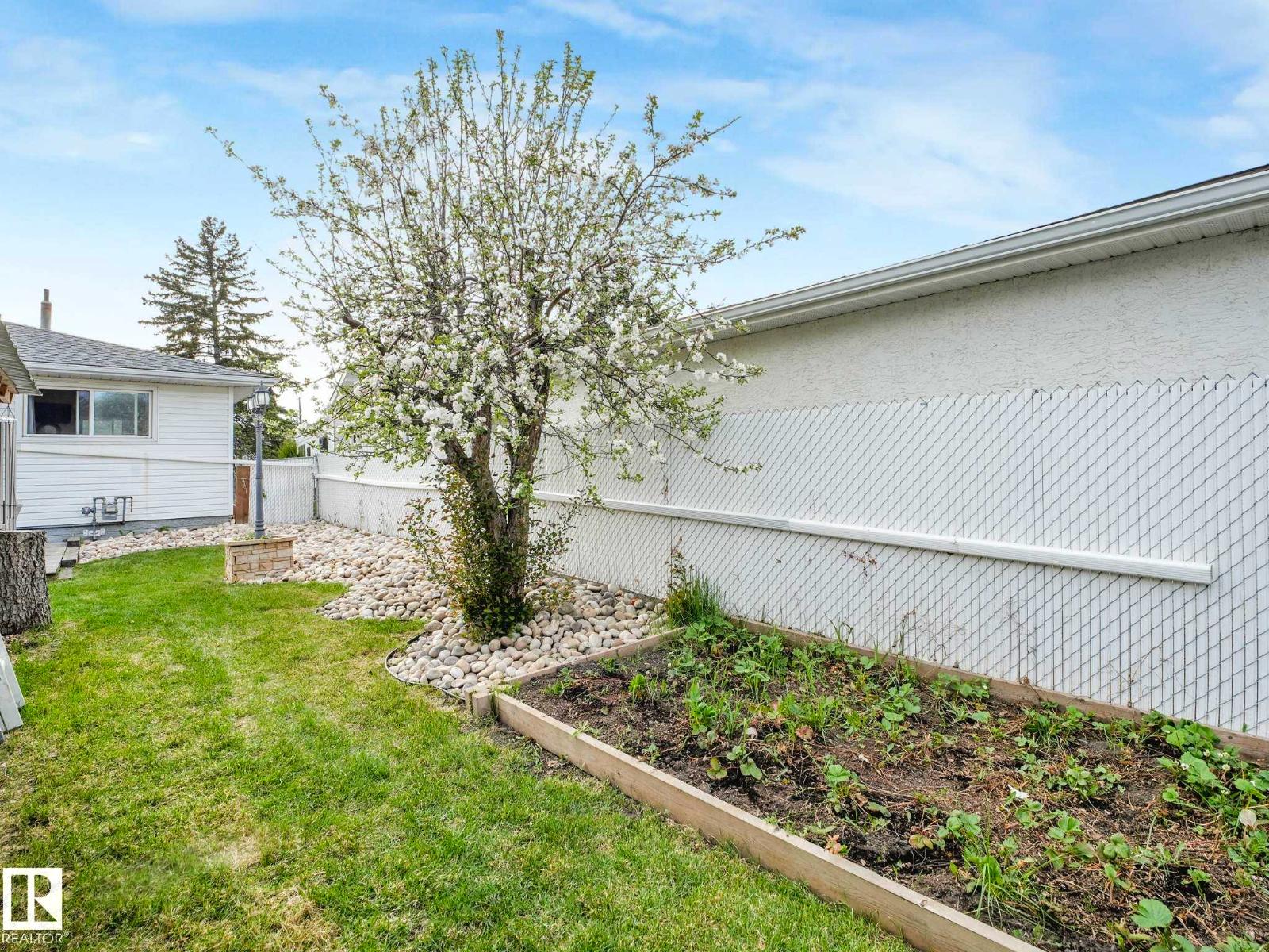 9207 169 ST NW - 67