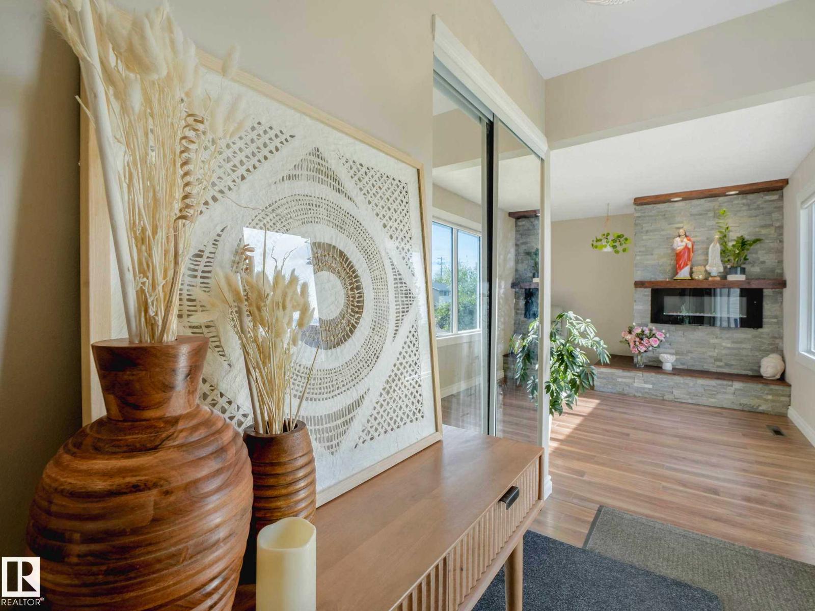 9207 169 ST NW - 7
