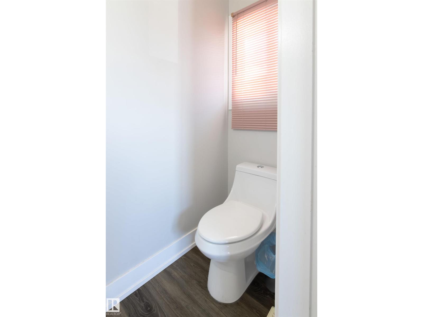 7115 39A AV NW - 12