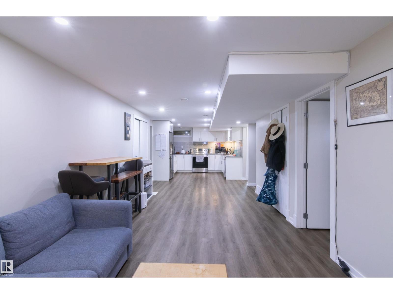 7115 39A AV NW - 28
