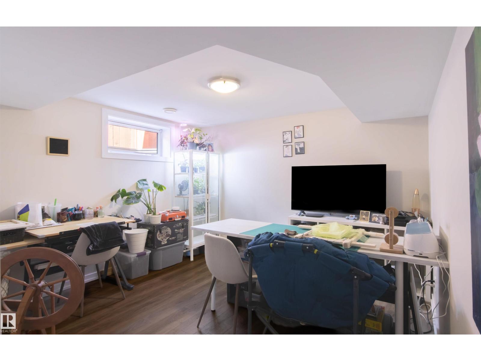 7115 39A AV NW - 33