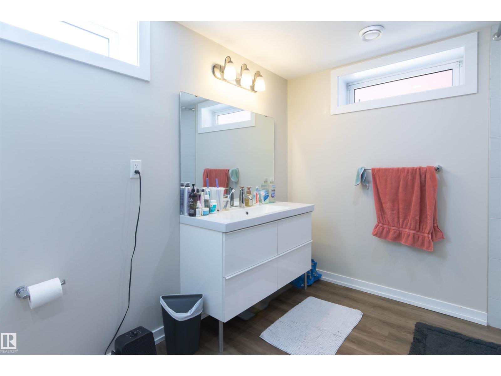 7115 39A AV NW - 36