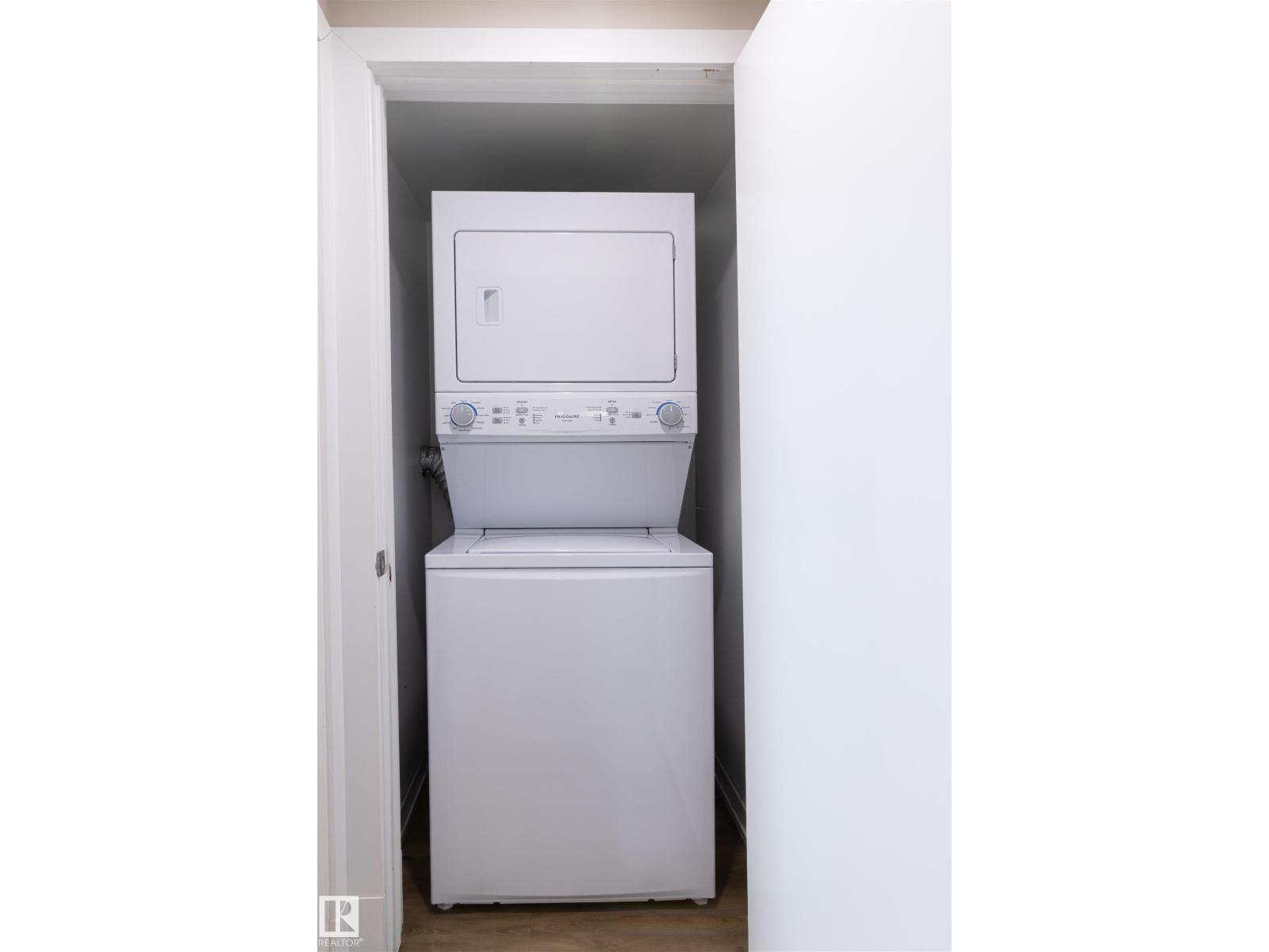 7115 39A AV NW - 39