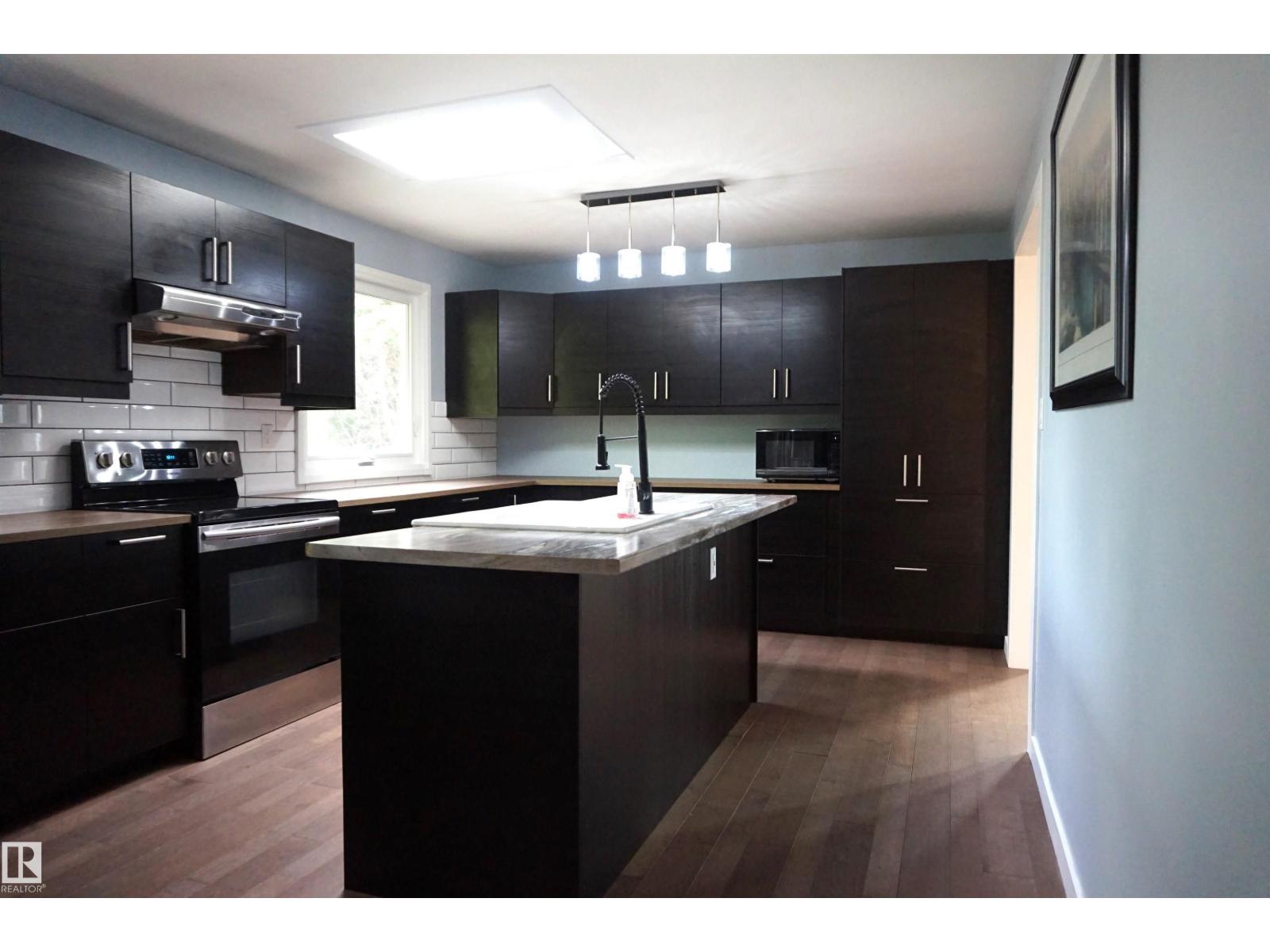 106 GREENGROVE AV - 10