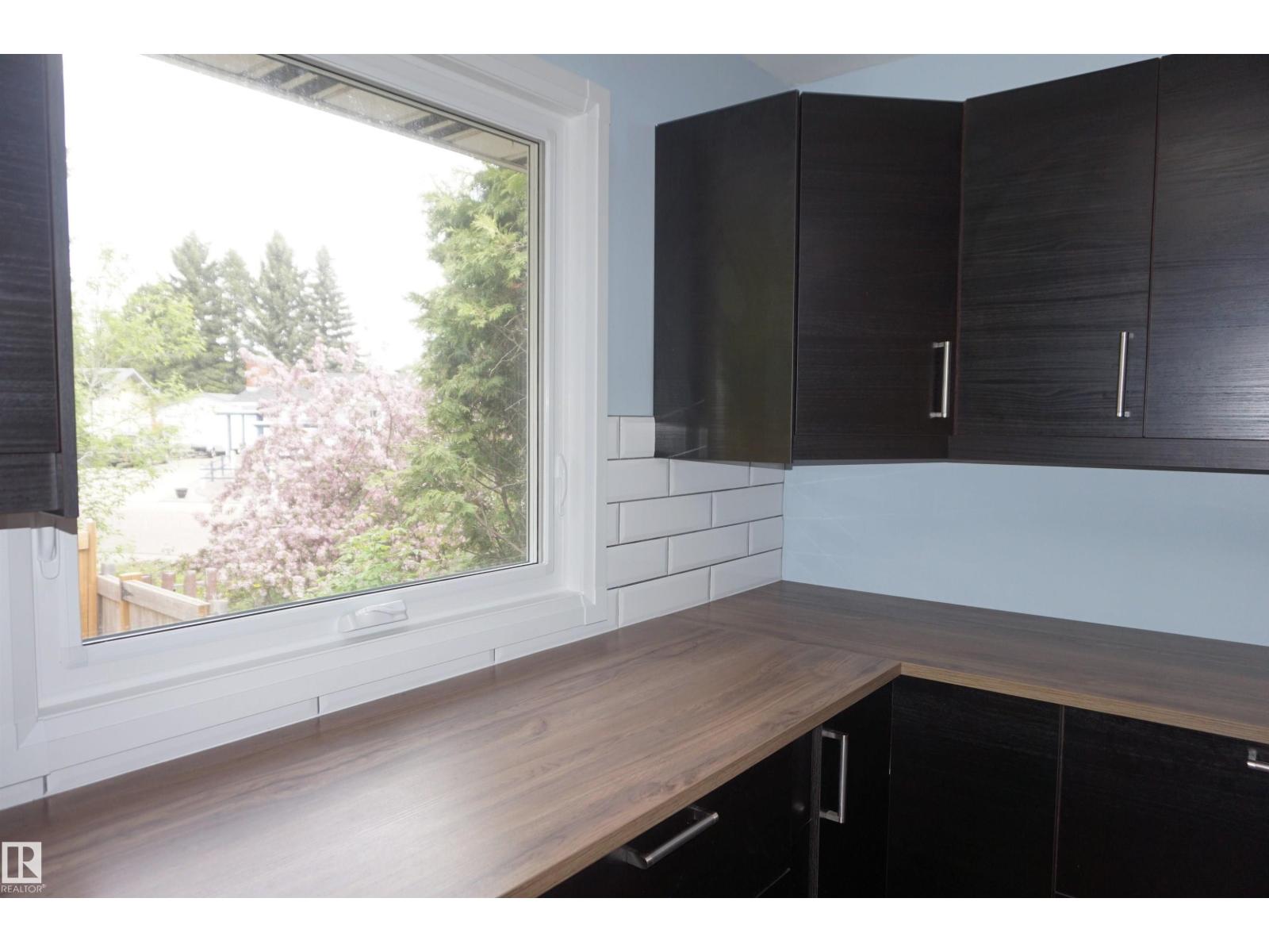 106 GREENGROVE AV - 15