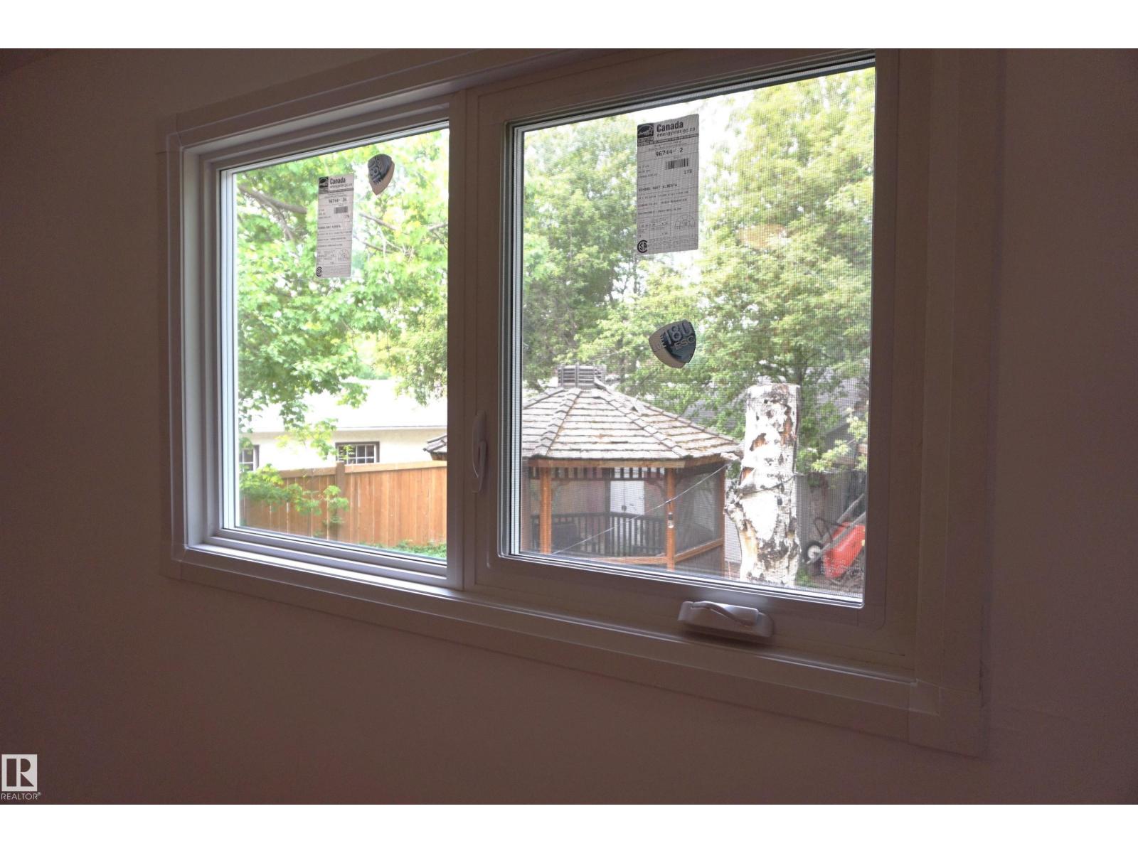 106 GREENGROVE AV - 19