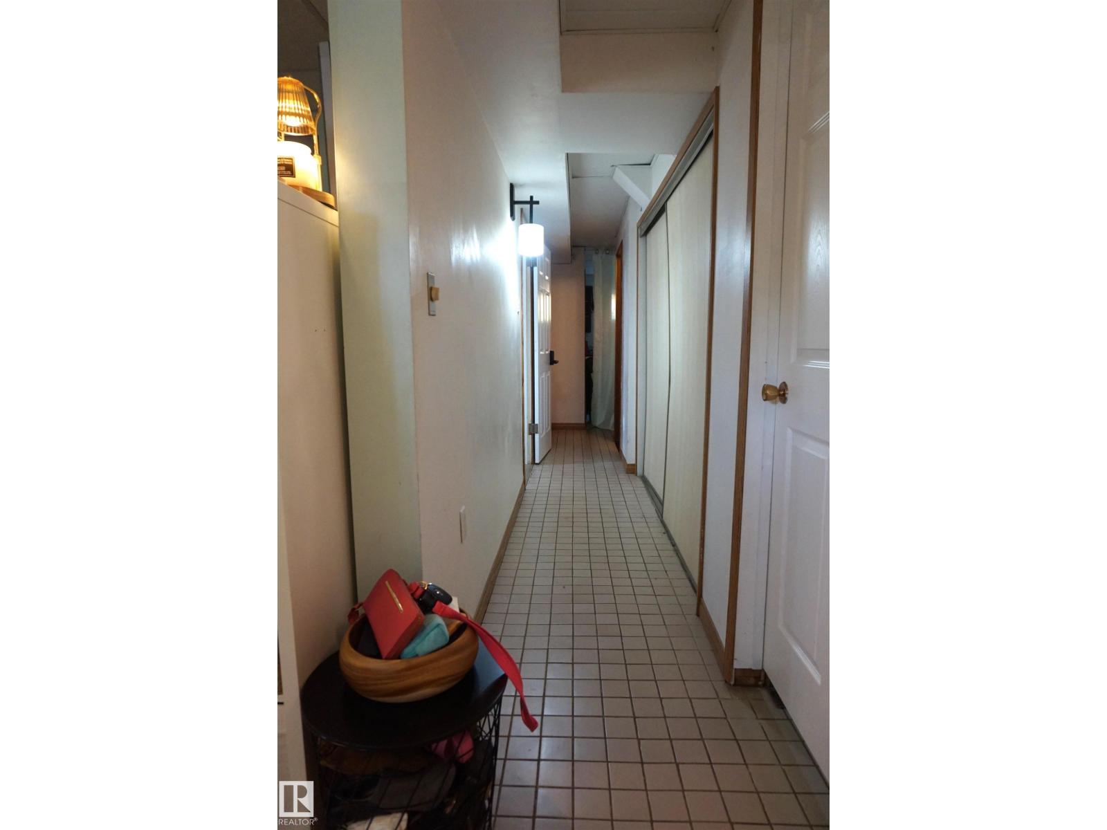 106 GREENGROVE AV - 26