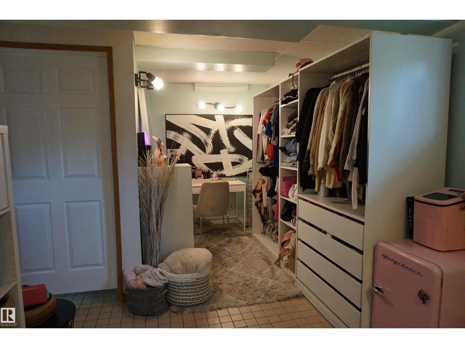 106 GREENGROVE AV - 29