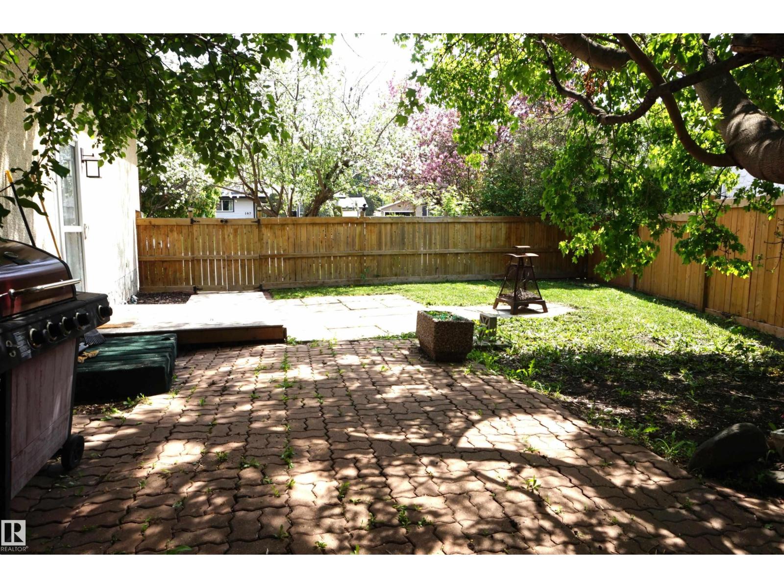 106 GREENGROVE AV - 39