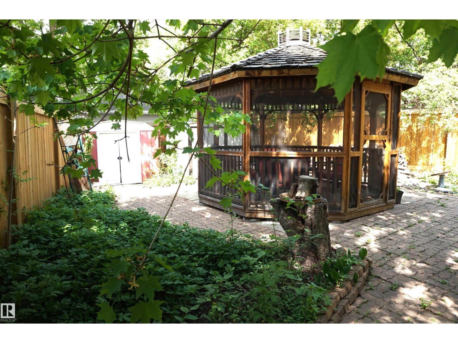 106 GREENGROVE AV - 44